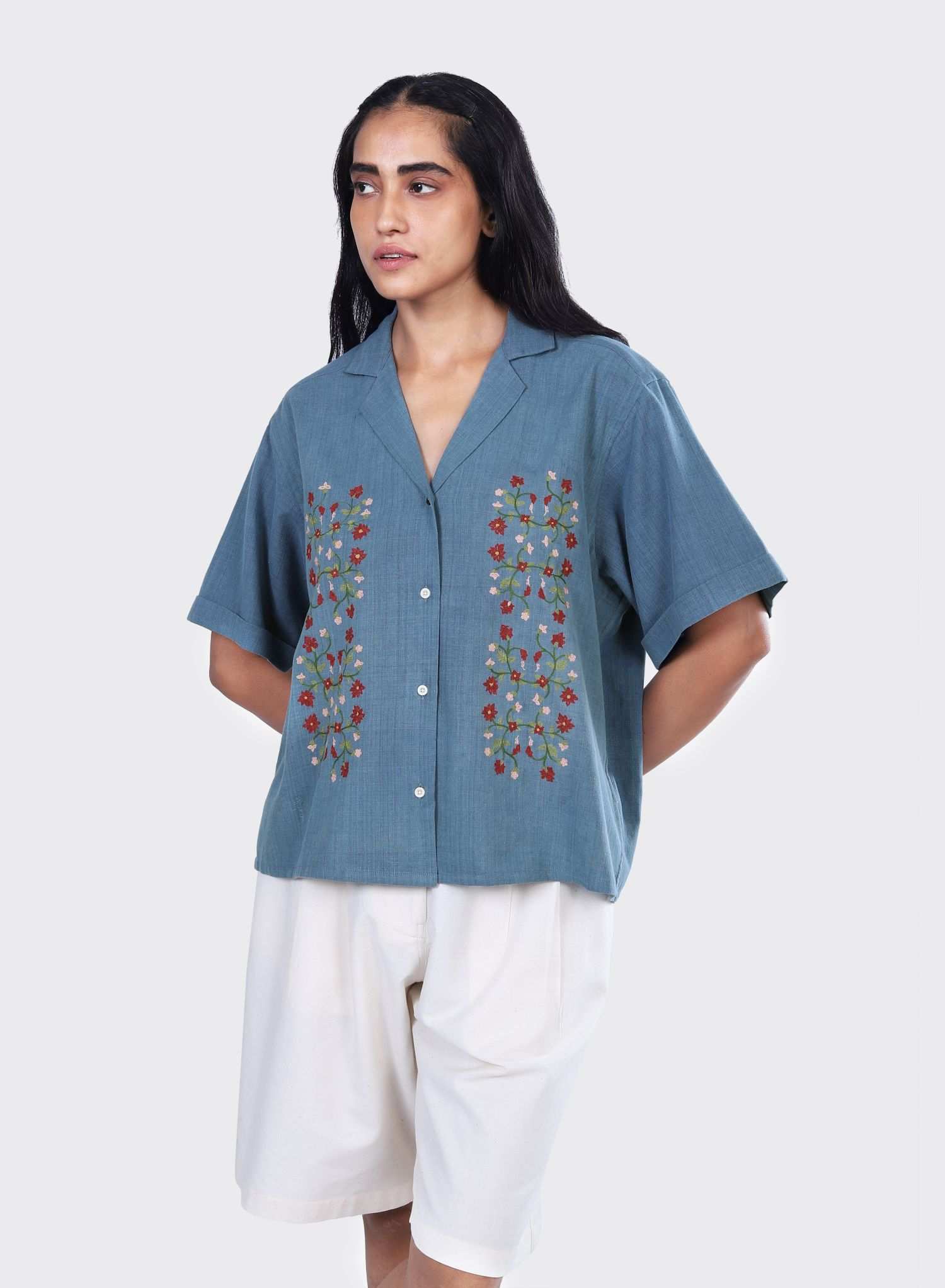 OLIVIAEMB23MIDINDIGOSS25 1