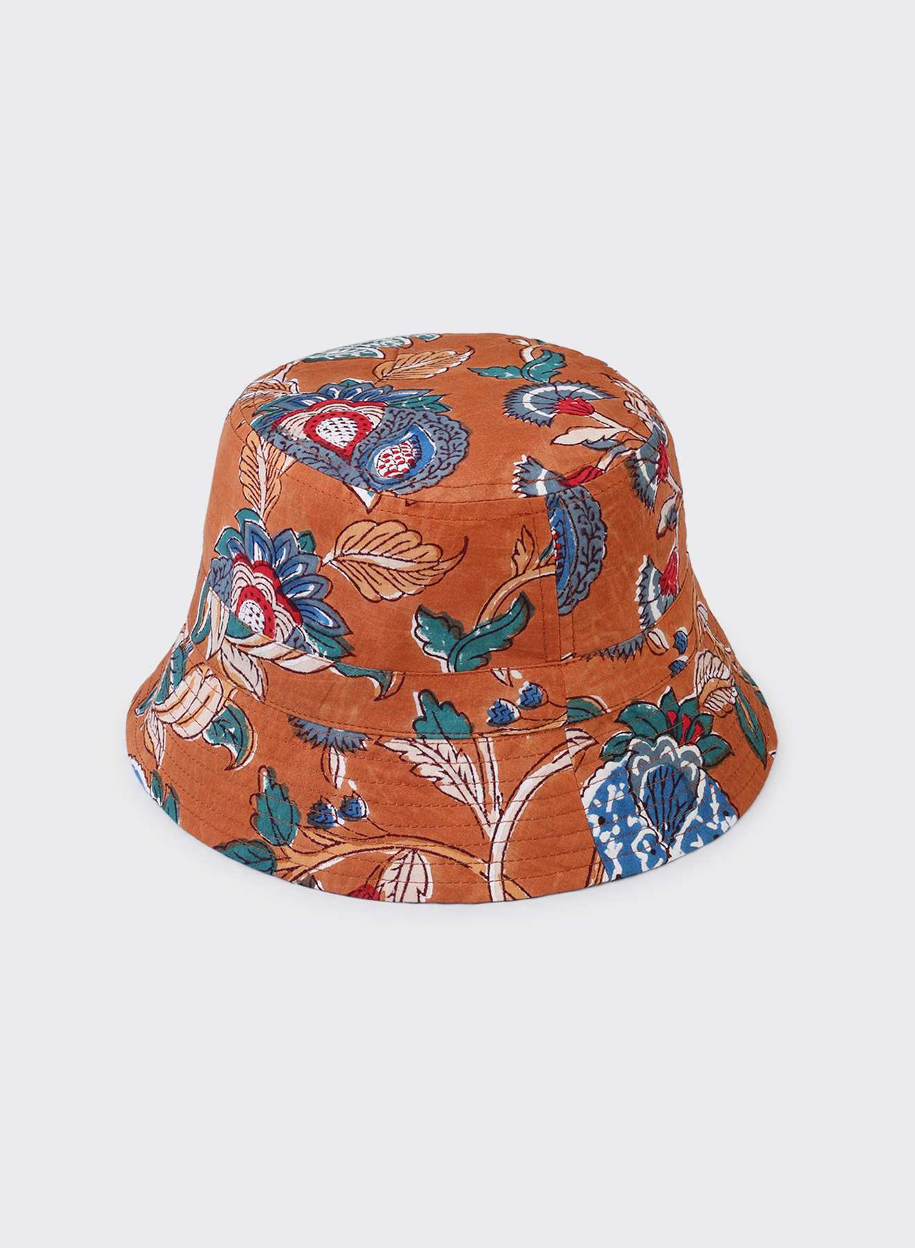 BUCKET HAT